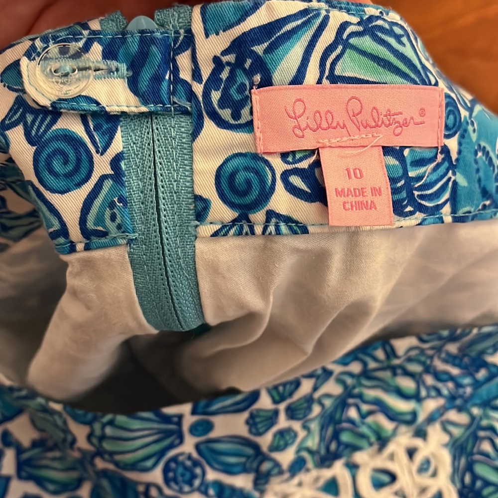 Lilly Pulitzer Blue & White Shell Print Skort - Picture 5 of 5